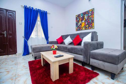 Igando Apartamento | AJI Warm 2BED Apartment (Ijegun, Lagos)