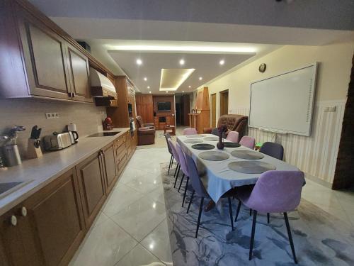 Debrecen Apartamento | Akácvirág Airport Viki Apartman