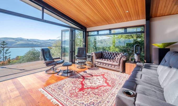 Akaroa Casa | Akaroa Long Harbour Lookout - Akaroa Holiday Home