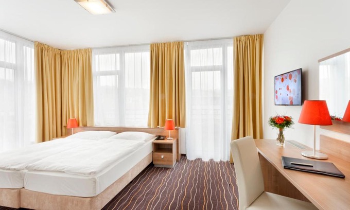 Smichov Hotel | Akcent hotel
