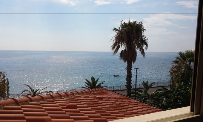 Sant'Alessio Siculo Cama Y Desayuno | Akron b&b