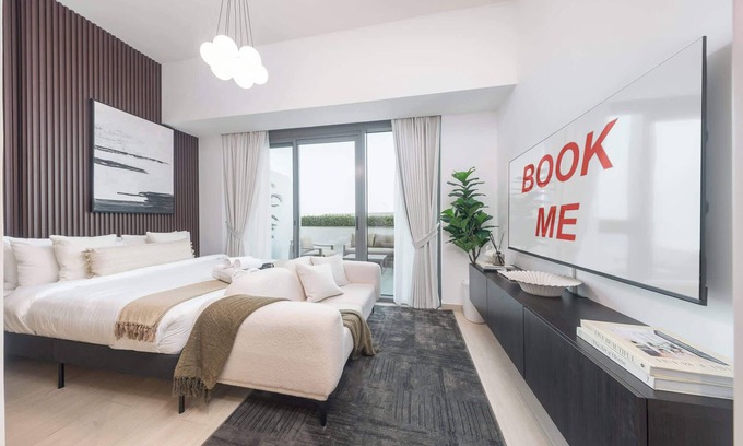 Jadaf Apartamento | Al Jaddaf Sleeps 3 with Pool & Play Area!
