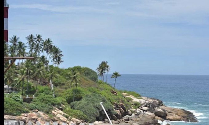 Kovalam Cama Y Desayuno | Al Packbag premium beach hotel light house kovalam