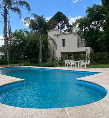 Villa San Lorenzo Casa | Al Puente y Palo - Casa del Arbol