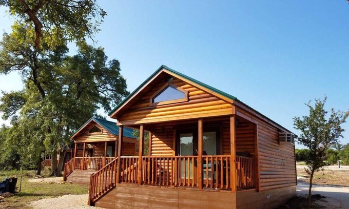 Pipe Creek Cabina | Al's Hideaway Bulli Cabin