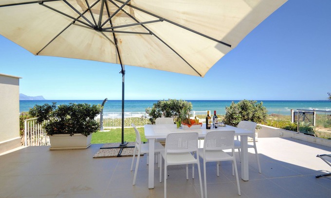 Alcamo Marina Villa | AL004 Villa junto al mar