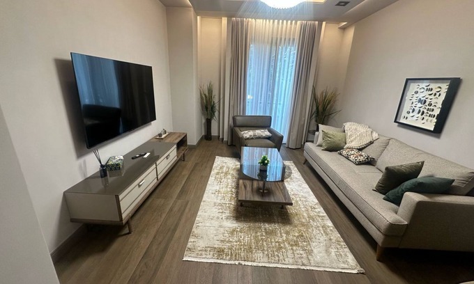 Cantonments Apartamento | Ala Luxury Apartment
