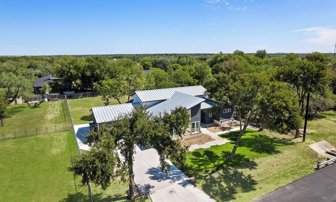San Antonio Casa | Alamo ranch casita!! Stylish family friendly home!!