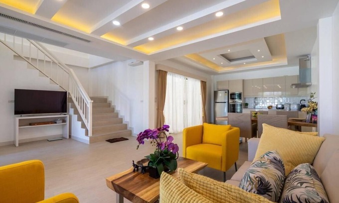 Laguna Casa | Alanti Villa close to Bangtao beach and bars!