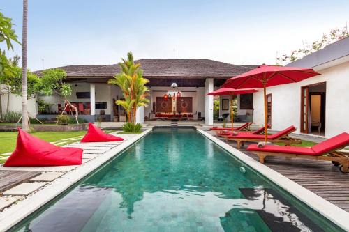Dyanapura Villa | Alarte Estate by Villa Finder