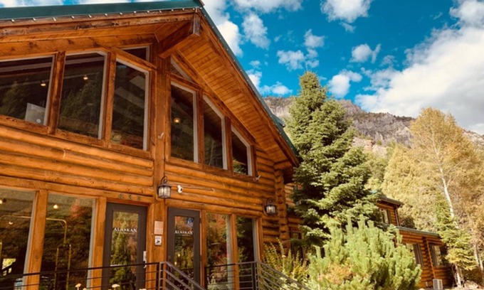 Ogden Cabina | Alaskan Inn