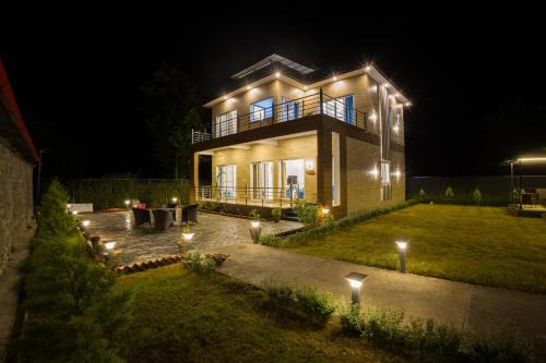 Kaul Villa | Alaya Stays 3 BHK with Lush Garden & Gazebo - Avasa