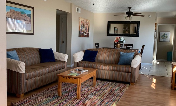 Northeast Heights Casa | Cosy Candlelight Condo - Alojamiento de ABQ International Balloon Fiesta