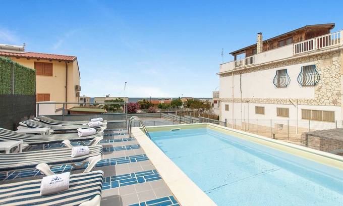 Alcamo Marina Apartamento | Alcamo Pool House Blu, Alcamo, Italy