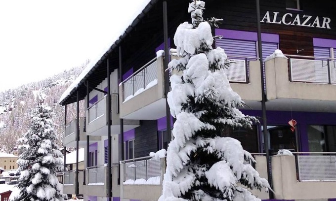 Saas Grund Apartamento | Alcazar by Interhome