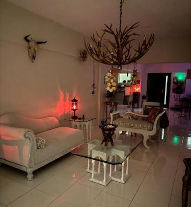 Khokhar Maira Apartamento | Alchemist Abode - Country Club Apartments