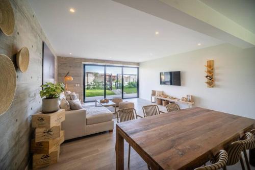 Pisco Apartamento | Aldea 2BR Family, Big FrontYard for 6 with Gym and Pool