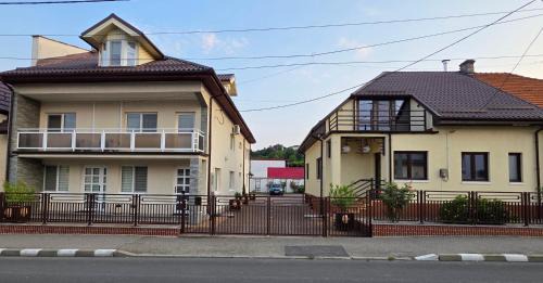 Ramnicu Valcea Apartamento | ALDOLA Inn