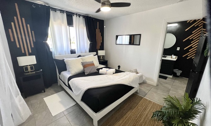 Lynwood Apartamento | "ALEXA BOOK VACATION HOME"