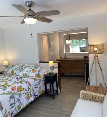Old Town Casa | Alexander Palms Court - No Hidden Resort Fees!