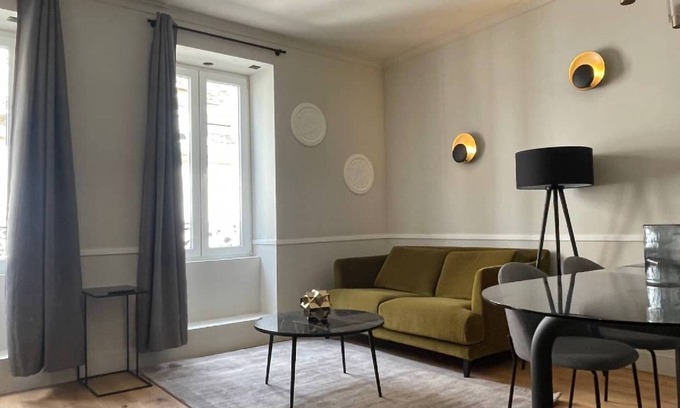 Centre Sud Casa | Alfred Suites is an elegant, upscale residence ideally located in the vibrant he