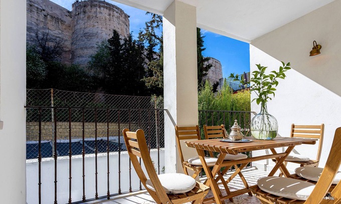 Albaicin Casa | Stunning 4 bedroom house in Albaicin. Alhacaba