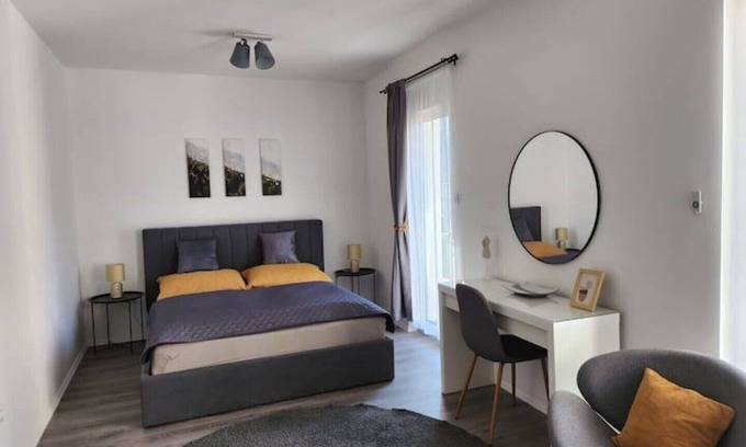 Palace District Apartamento | Alice Central Apartment