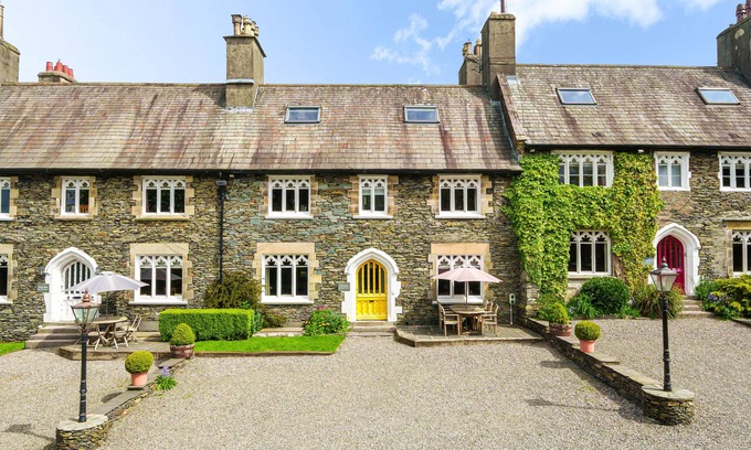 Windermere Casa | Alice Howe - a big house with hot tub and cinema for groups to get together in the Lake District.