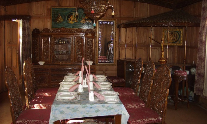 Dal Lake Alquiler De Eote | Alif Laila Group of Houseboats