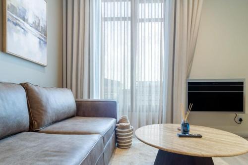 Menlyn Apartamento | AlimamaSpaces The Noxy Menlyn Maine