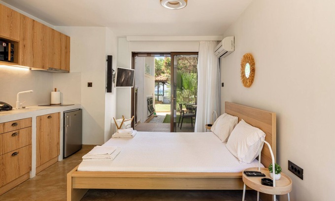 Kontos Apartamento | Alkis guest house, super close to sea and restaurants