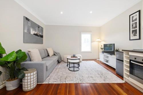 North Manly Apartamento | All about location!