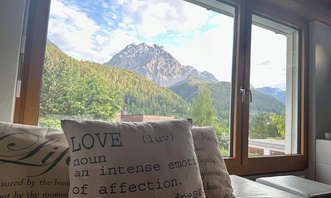 Engadin Scoul Casa | All-around mountain view 3-bedroom house in Scuol - garden/balcony/ garage