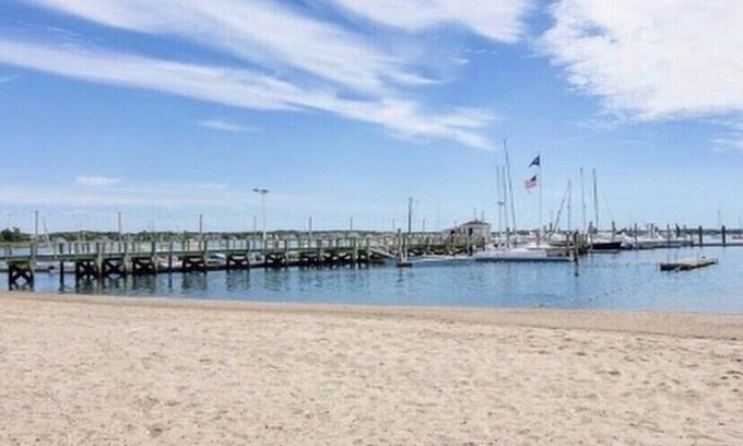 Hyannis Casa | All Decked Out - Cape Cod. Private beach & heated pool.