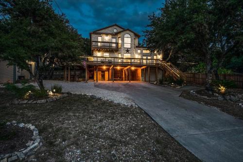 Canyon Lake Casa | All Decked Out CL 2232