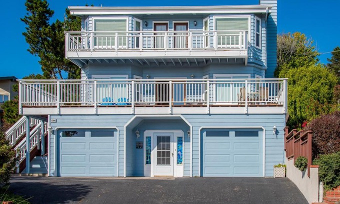 Marine Terrace Casa | All Decked Out in Cambria