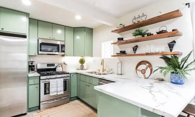 Valencia Casa | Tiny Home in the Heart of SCV