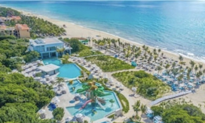Playacar Fase II Complejo | All-Inclusive on the beach with VIP ACCESS Family Rivera Suite !!!!