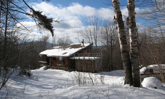 Mount Holly Cabina | All Season Three Nivel de registro Casa de vacaciones en 21 acres entre Okemo y Killington!