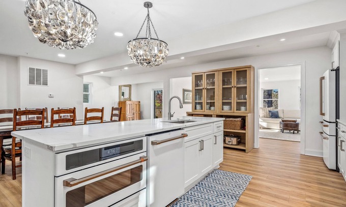 Wardour Casa | New! All Star Annapolis Retreat - Walk to Stadium