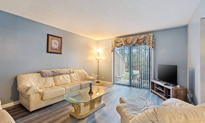 Little River Casa | All-suite Bay Tree retreat with al fresco dining, water views, and shared pool