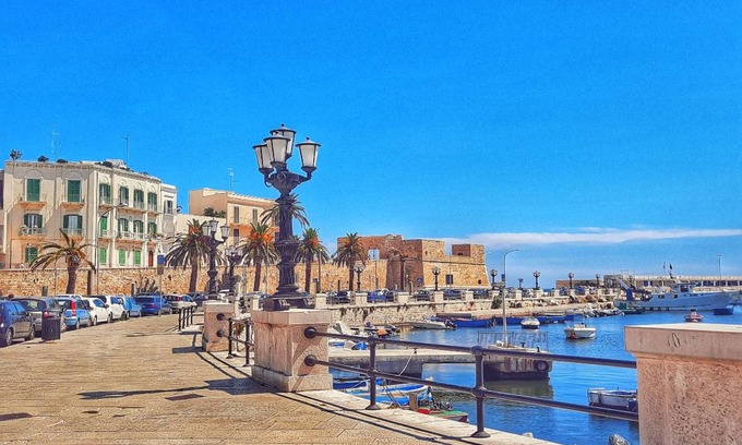 Municipio 4 Casa | Alla Villa In Bari City, Bari, Italy