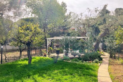 Municipio 4 Casa | Alla Villa In Bari City - Happy Rentals