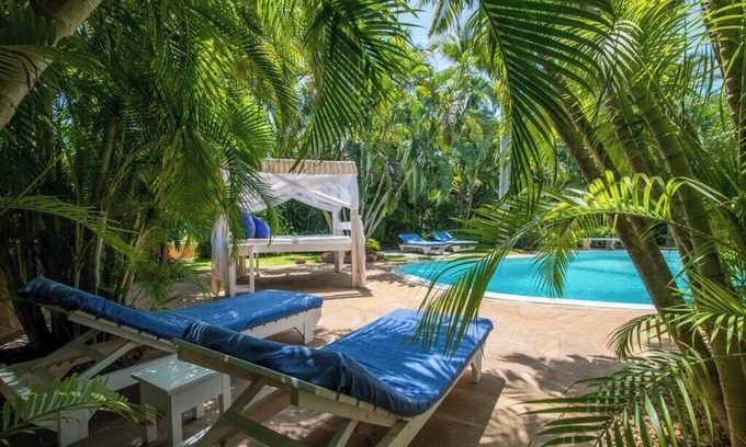 Malindi Villa | Allamanda Hibiscus Suite by YourHost, Malindi