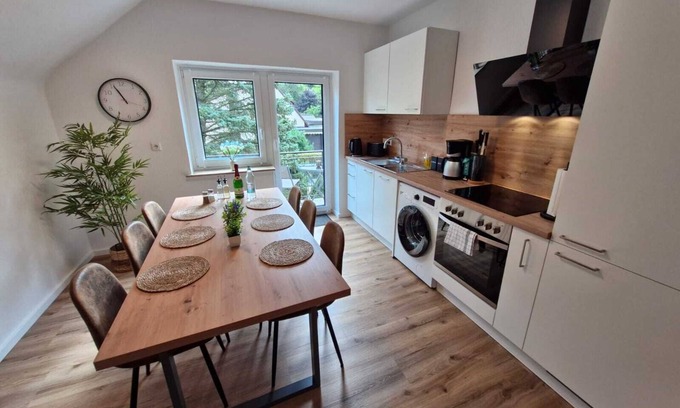 Verden Apartamento | AllerGrün apartment, balcony with a view of nature
