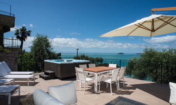 Fiascherino Apartamento | Apartamento de lujo en Fiascherino con terraza de 50m2 y vistas al mar