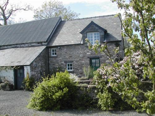 Pwllgloyw Casa | Alltybrain Farm Cottages and Farmhouse B&B