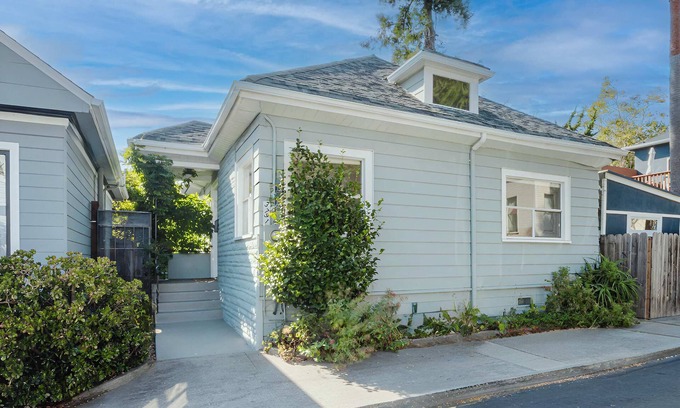 Mosswood Casa | Allura Oakland Your Private Sanctuary in the City