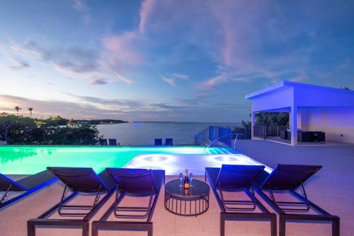 Grand Harbour Casa | Allure #22 3BR Waterfront