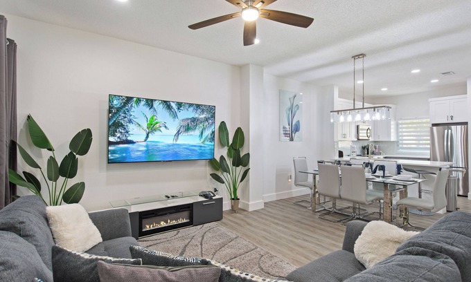 Bellavida Casa | Allure | Entire home in Kissimmee, Florida, 8 guests, 3 bedrooms, 2 baths